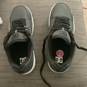 Brand new DC unisex sneakers without box floor sample